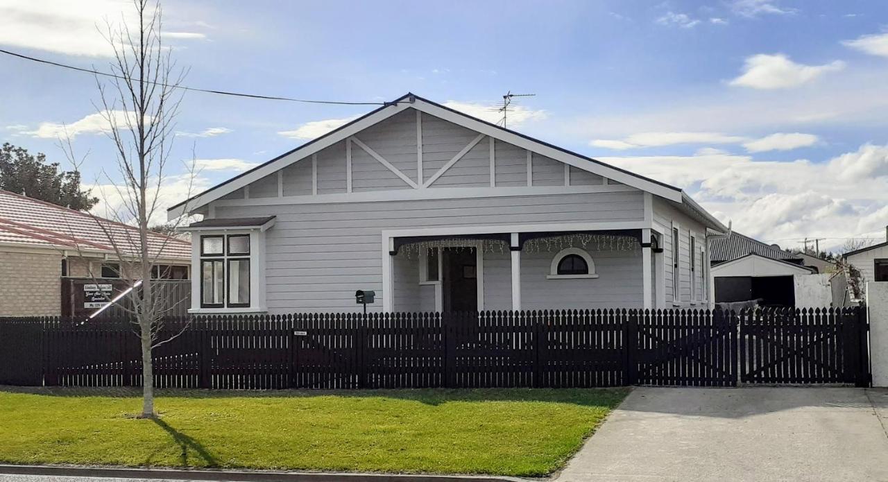 Te Waiharakeke Holiday Home Blenheim Exterior photo