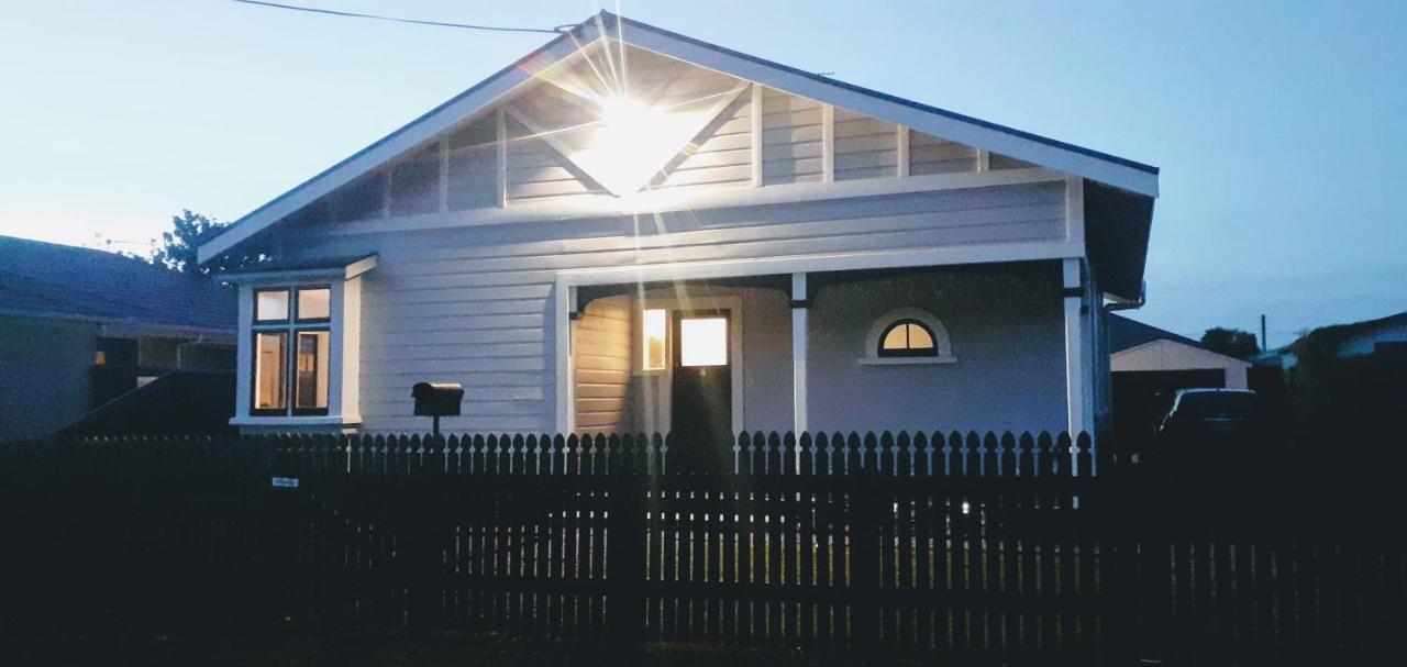 Te Waiharakeke Holiday Home Blenheim Exterior photo