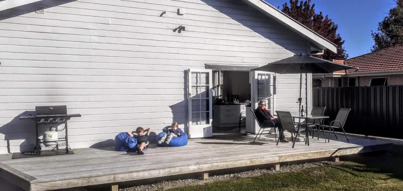 Te Waiharakeke Holiday Home Blenheim Exterior photo